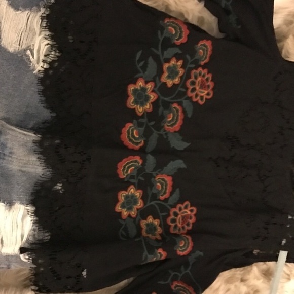 Detailed top - Picture 3 of 5